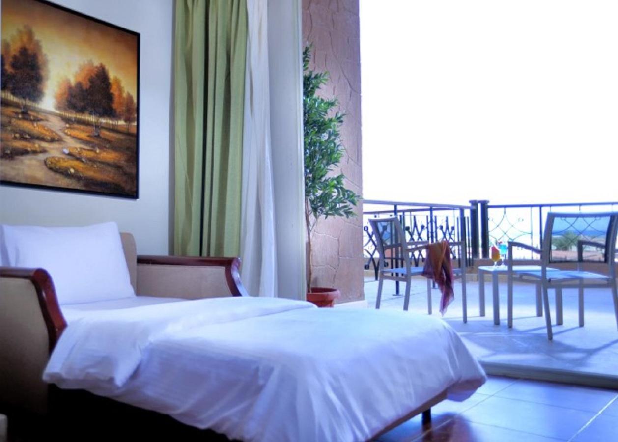 Coral Sea Beach And Aqua Park Ain Sukhna Exterior photo