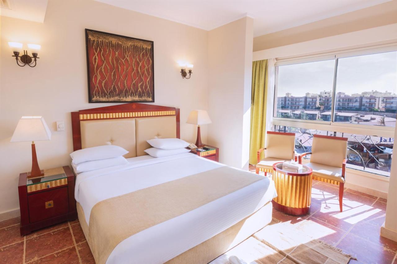 Coral Sea Beach And Aqua Park Ain Sukhna Exterior photo