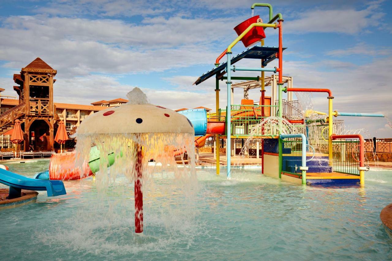 Coral Sea Beach And Aqua Park Ain Sukhna Exterior photo