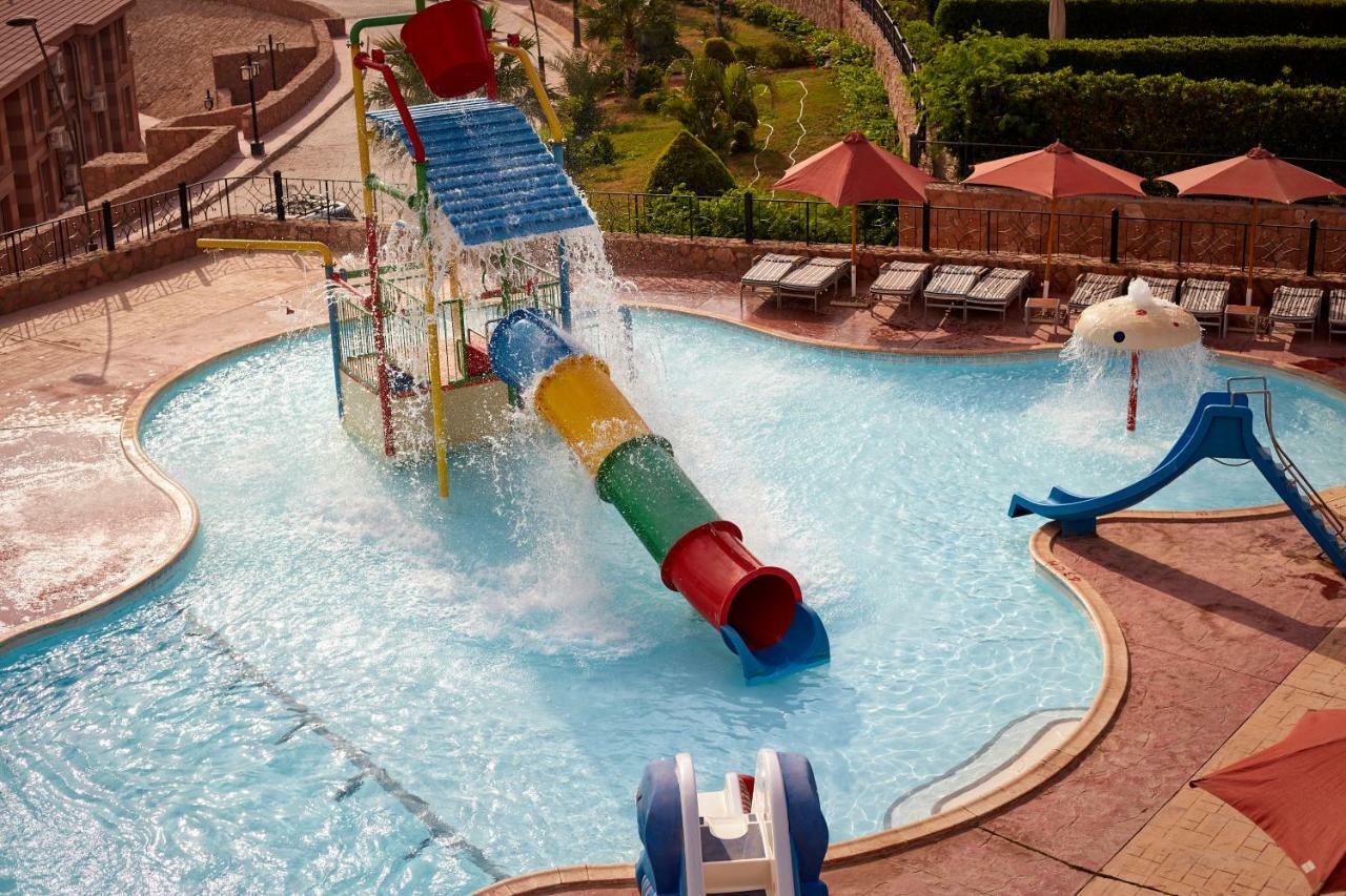 Coral Sea Beach And Aqua Park Ain Sukhna Exterior photo