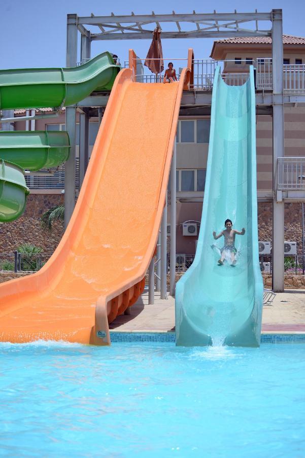 Coral Sea Beach And Aqua Park Ain Sukhna Exterior photo